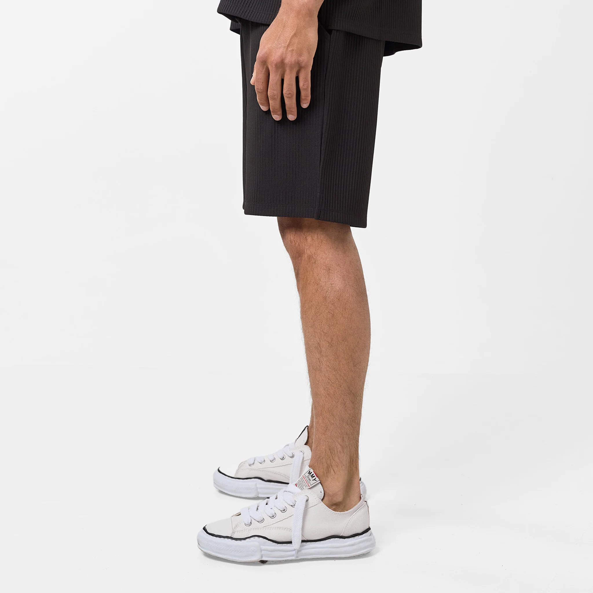 Pleated Short | Black - Image 5